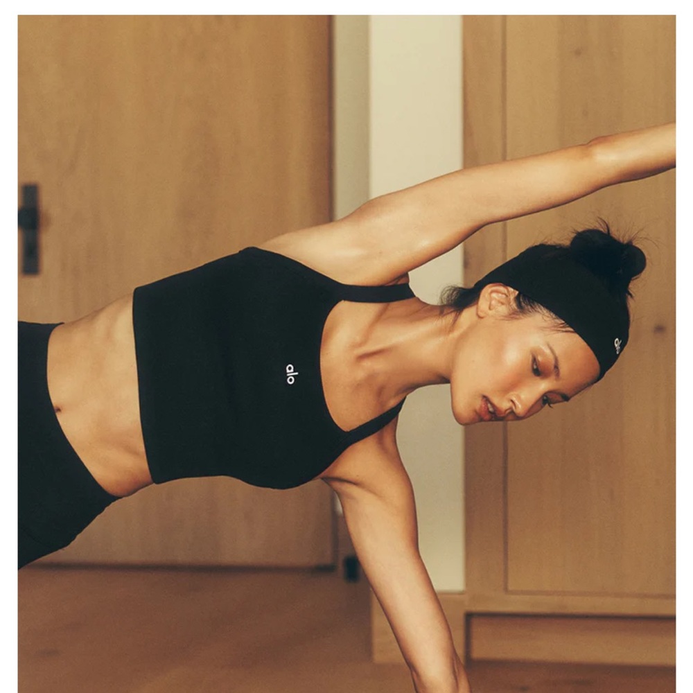 ALO Yoga Black Seamless ribbed Favorite Tank Bra